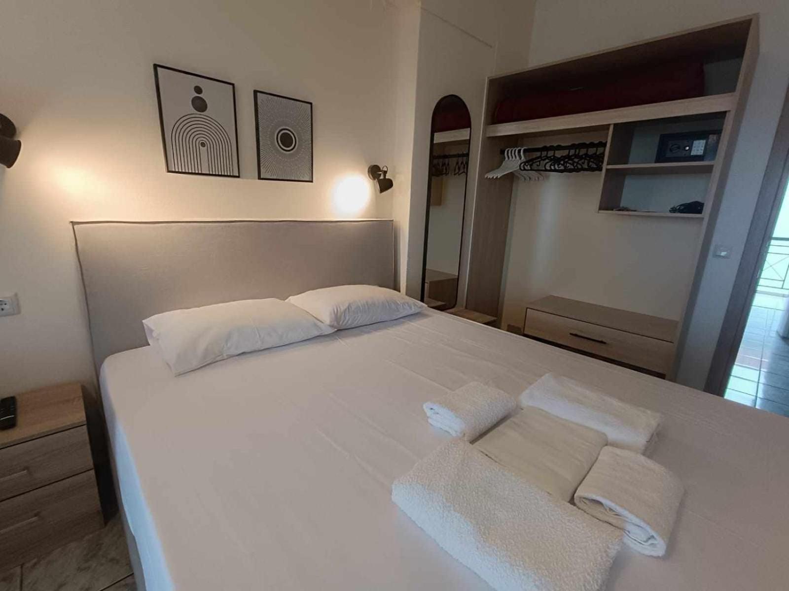 Faros Apartments Митикас Экстерьер фото