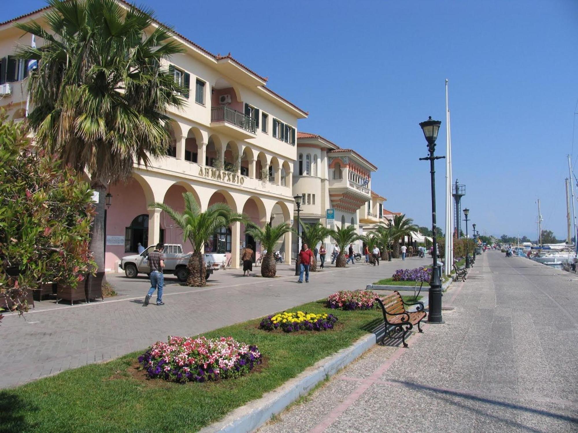 Faros Apartments Митикас Экстерьер фото