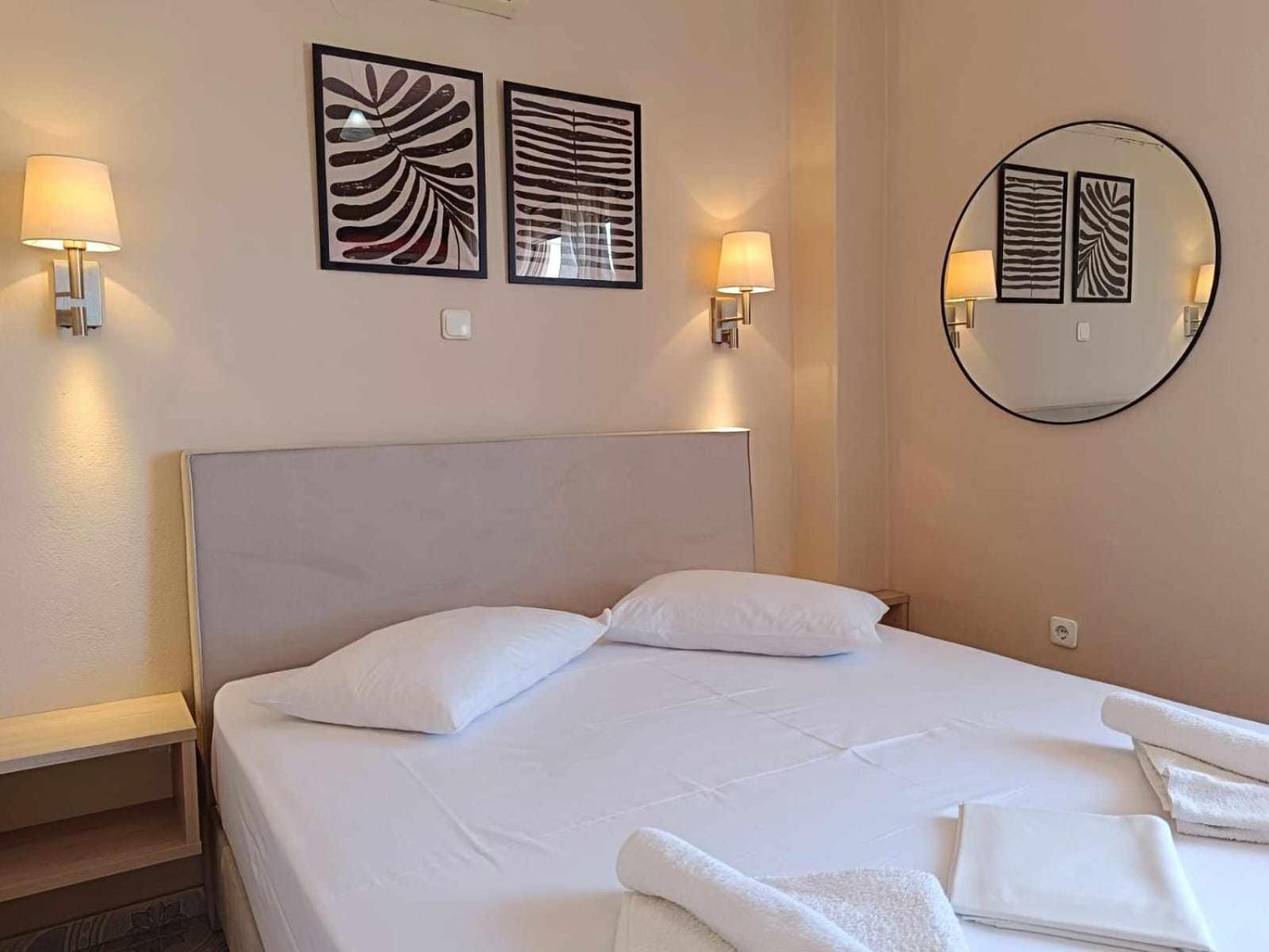Faros Apartments Митикас Экстерьер фото