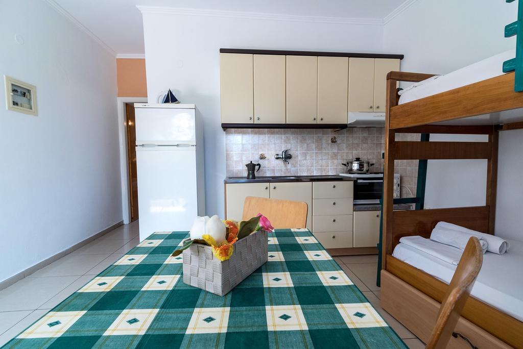 Faros Apartments Митикас Экстерьер фото