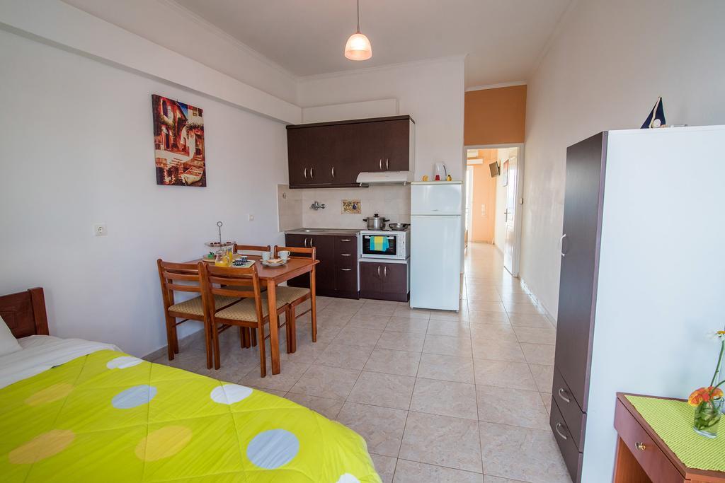 Faros Apartments Митикас Экстерьер фото