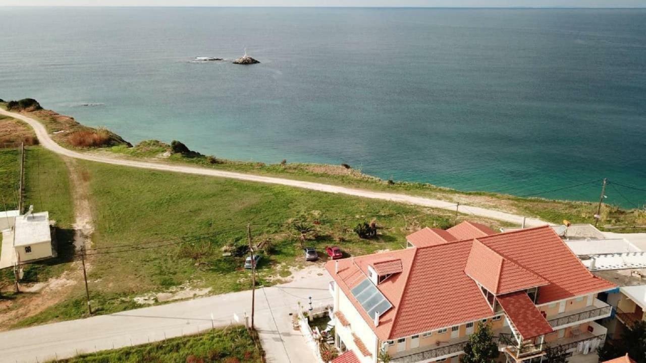 Faros Apartments Митикас Экстерьер фото