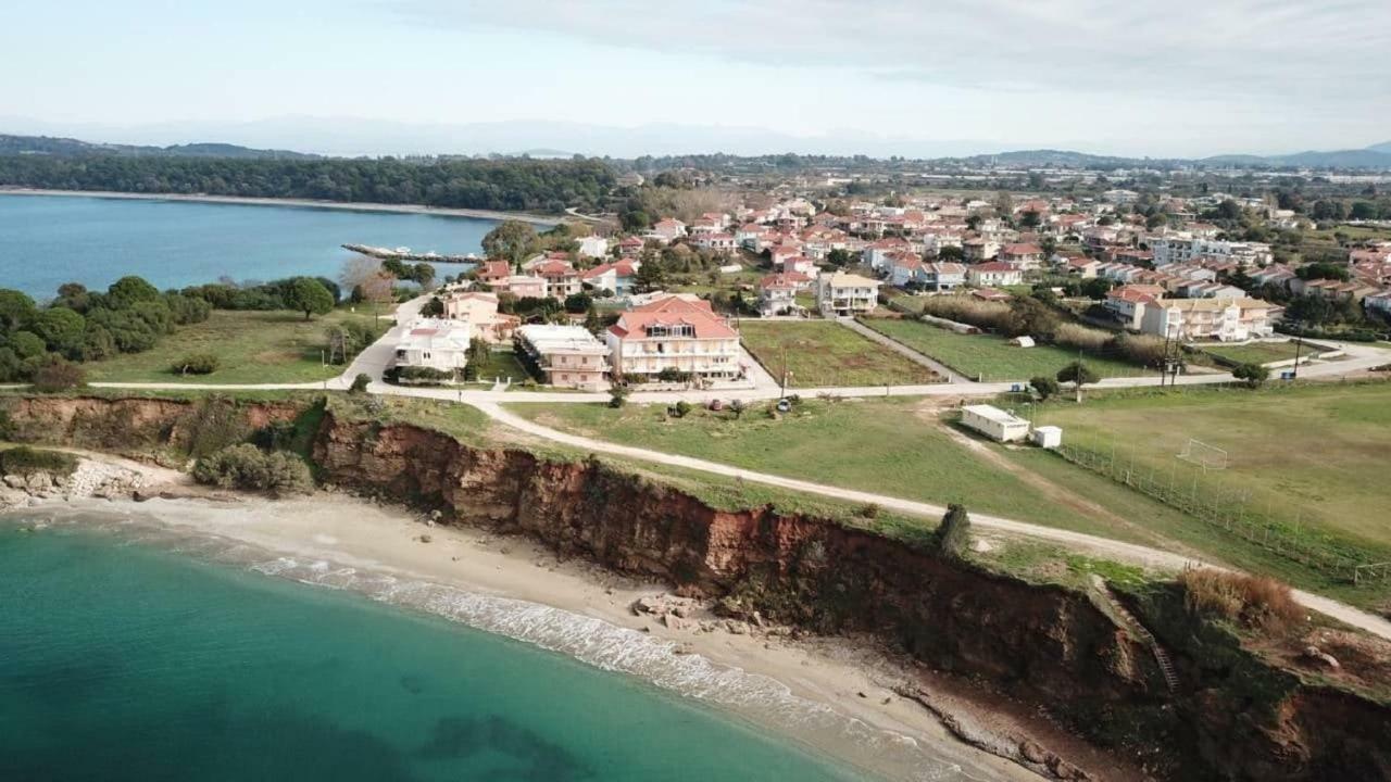 Faros Apartments Митикас Экстерьер фото